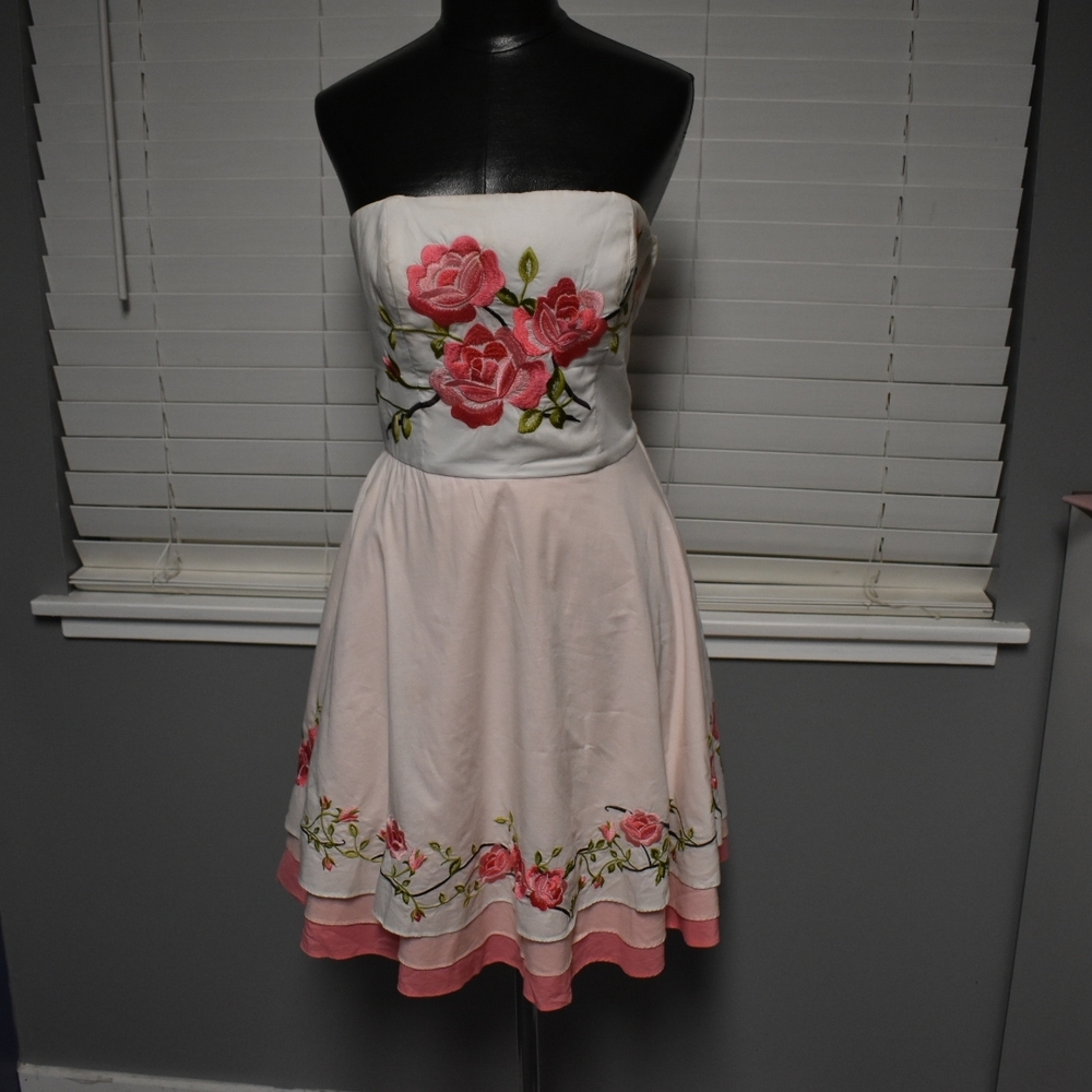 RARE Betsey Johnson Strapless Dress with Pink Floral Embroidery
